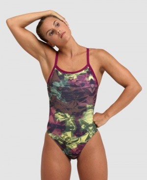 Arena Hero Camo Challenge Back One Piece Red / Red | 15698-TIUP