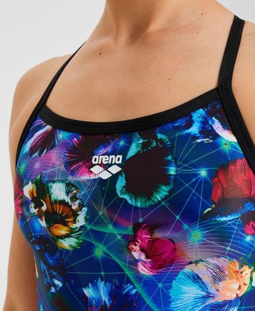 Arena Allover Challenge Back One Piece Black / Multicolor | 61925-DSQM