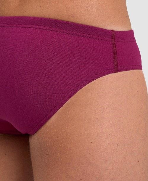 Arena Team Solid Brief Red / White | 20416-KWEH